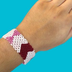 PINK ARROW BEADED GUATEMALAN‎ BRACELET